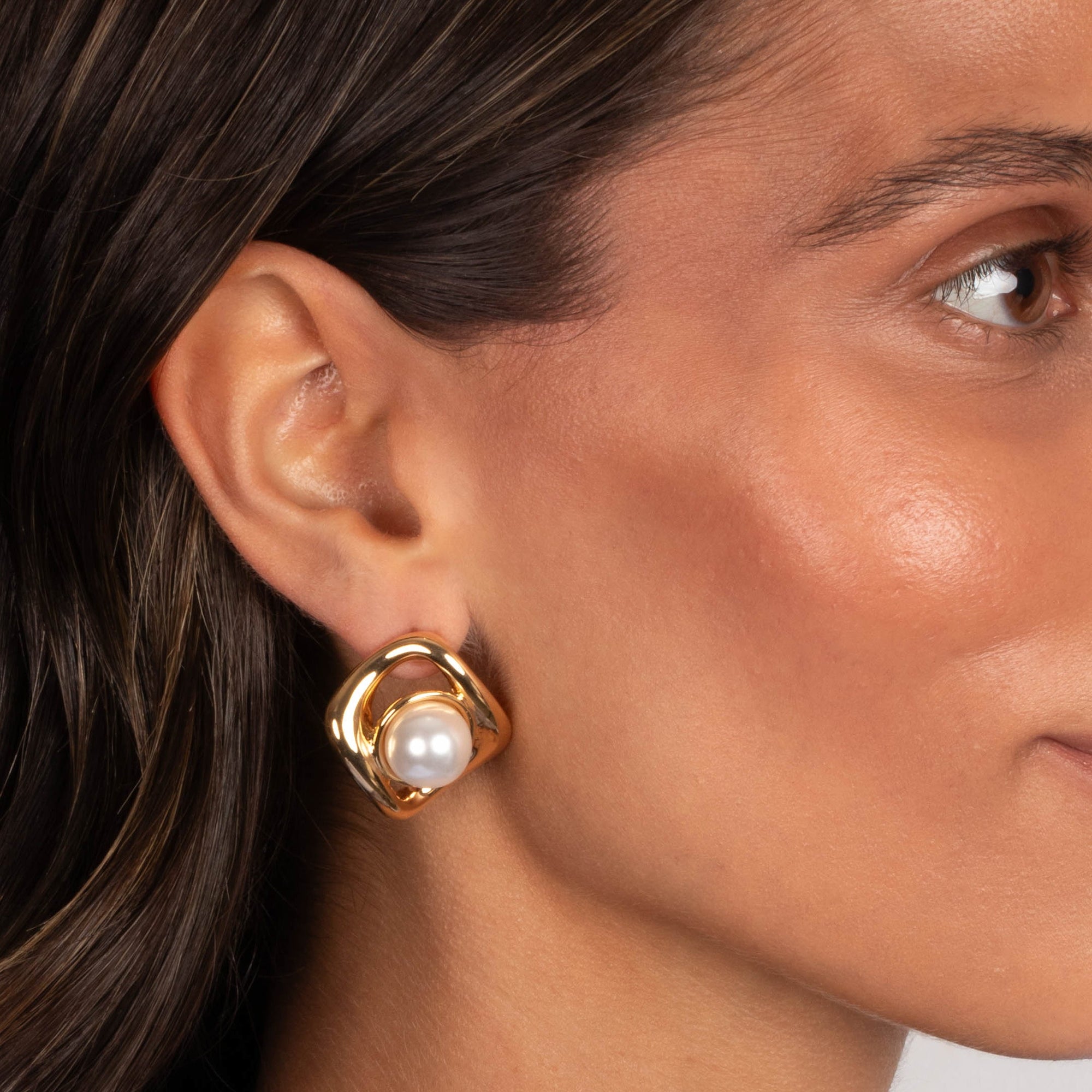 Solid Pearl Centered Stud Earring - Adina's Jewels