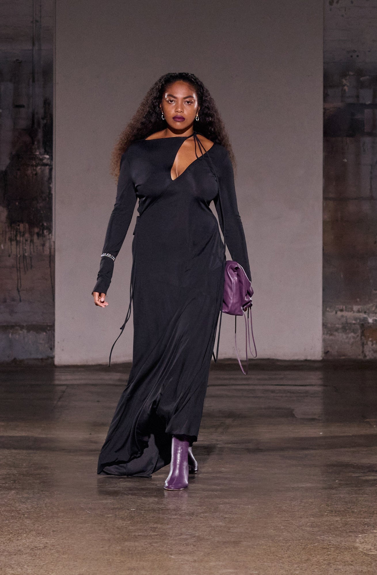 Vamp Slashed Midi Dress | Black