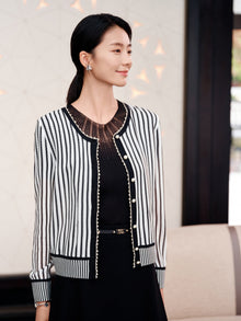 Classic Straight-Cut Mulberry Silk Knit Cardigan | White/Black