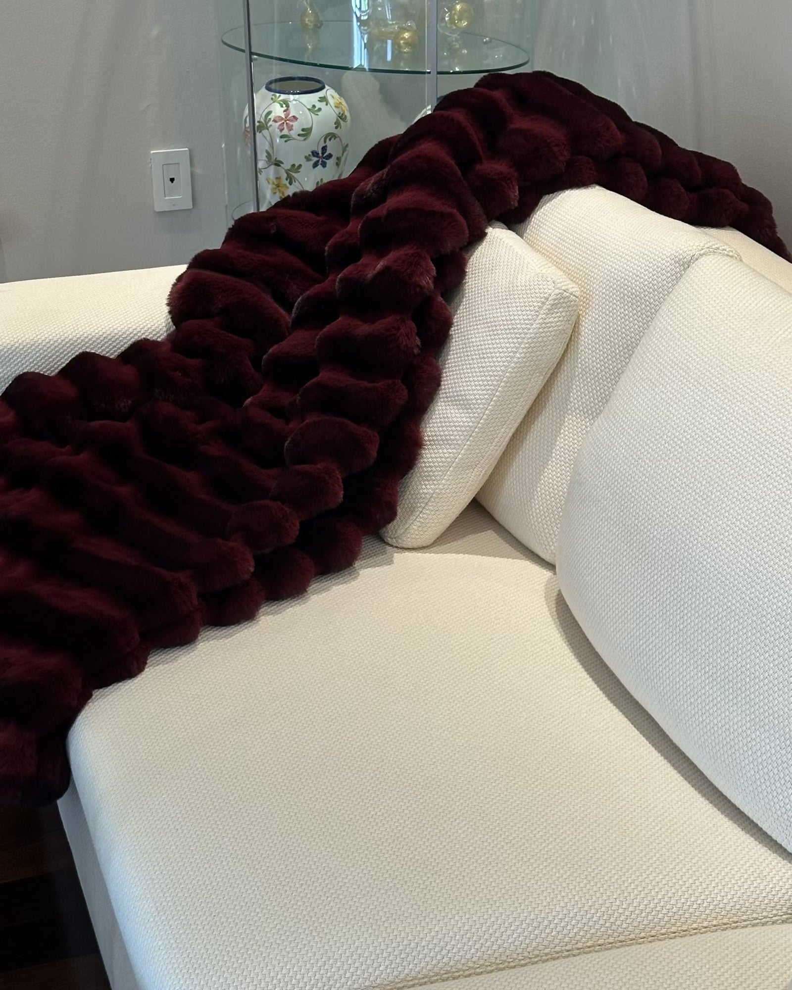 Fur-Free Chinchilla (Faux Fur) Throw | Wine Chinch