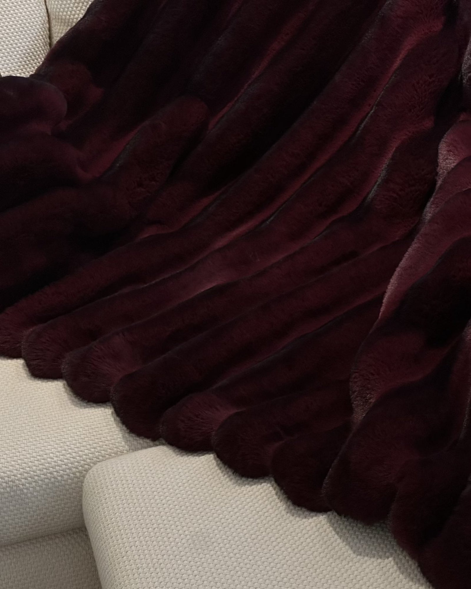 Fur-Free Chinchilla (Faux Fur) Throw | Wine Chinch