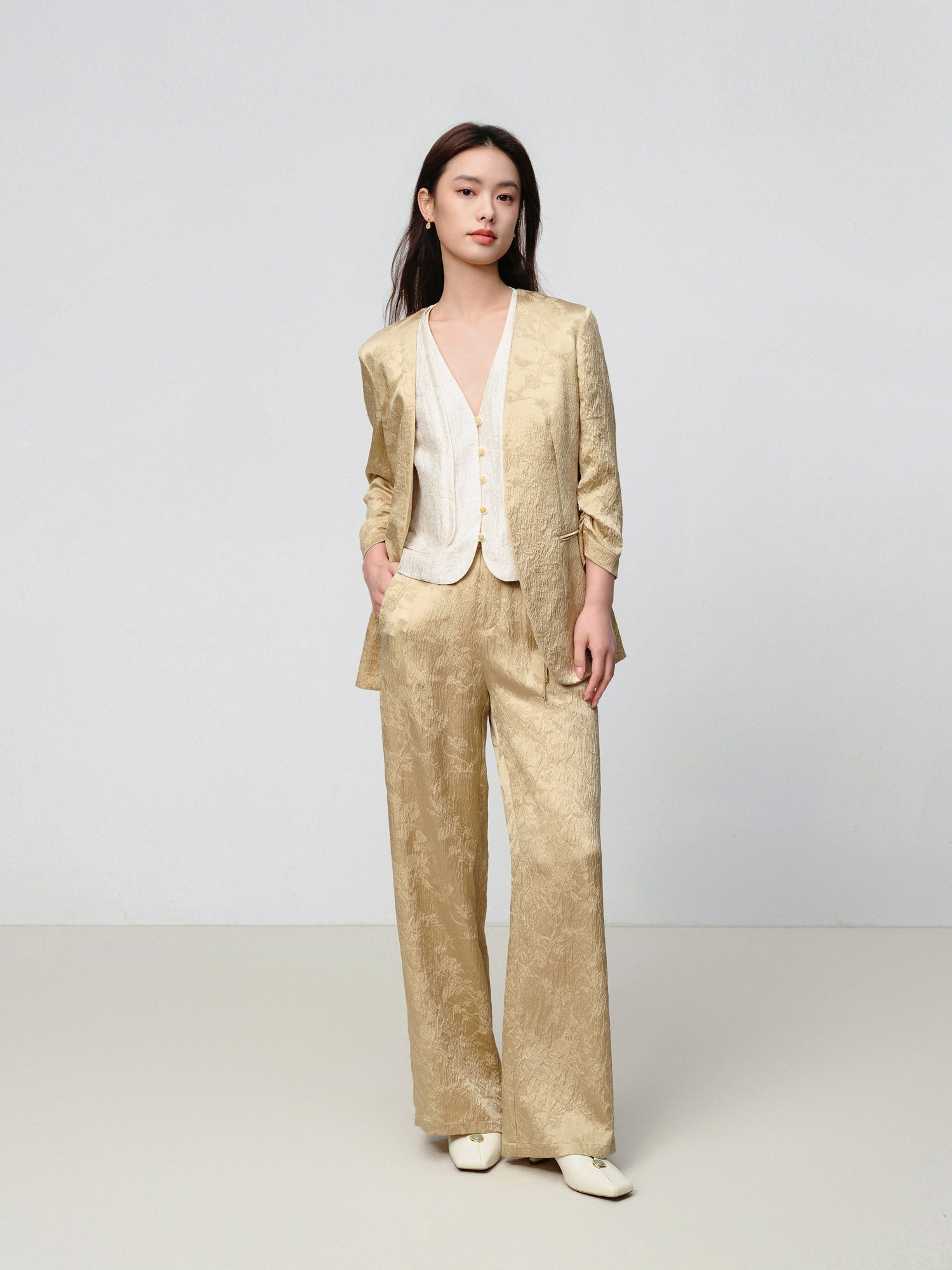 Mulberry Silk Jacquard 3/4 Sleeve Collarless Blazer | Khaki
