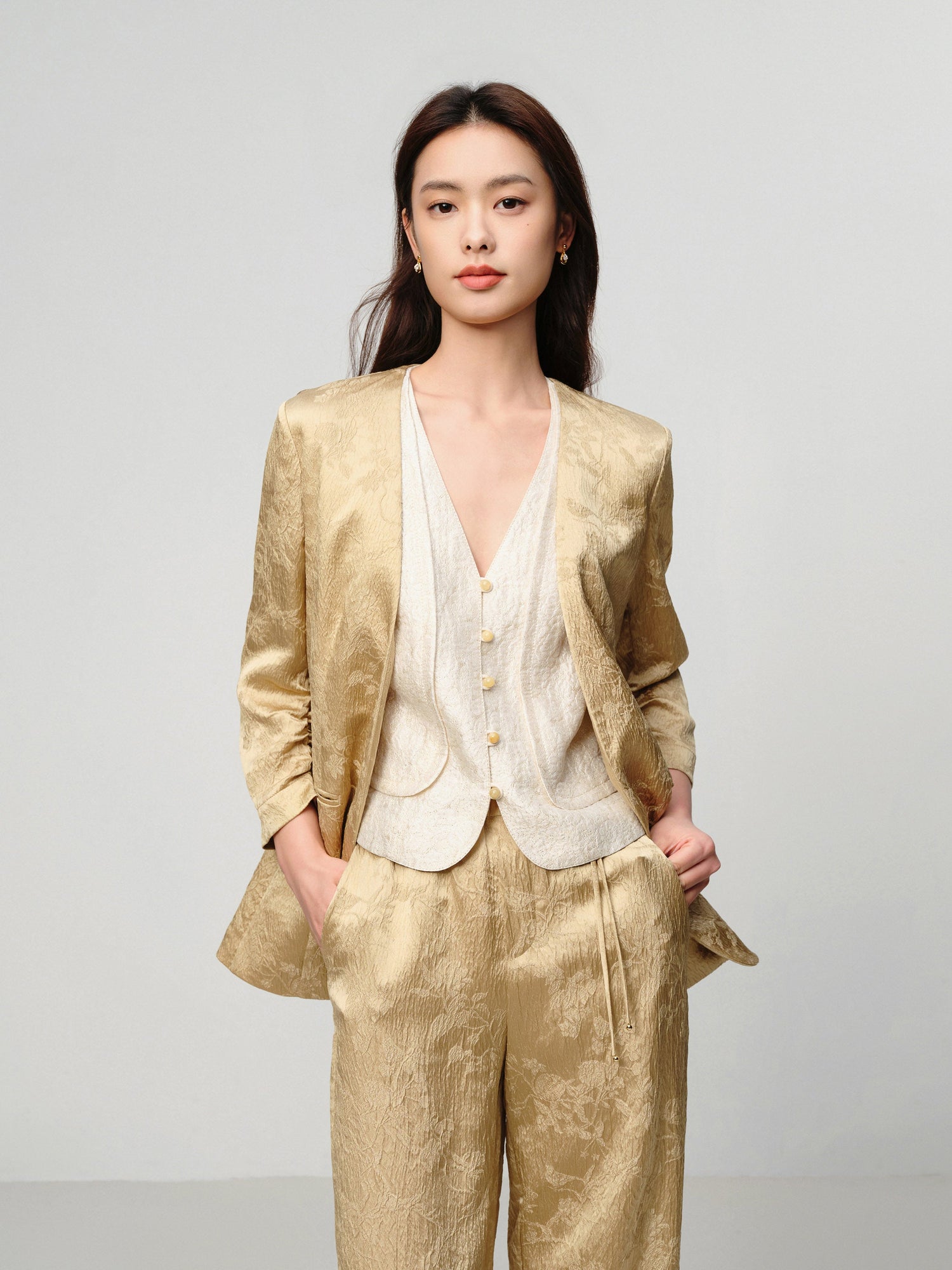 Mulberry Silk Jacquard 3/4 Sleeve Collarless Blazer | Khaki