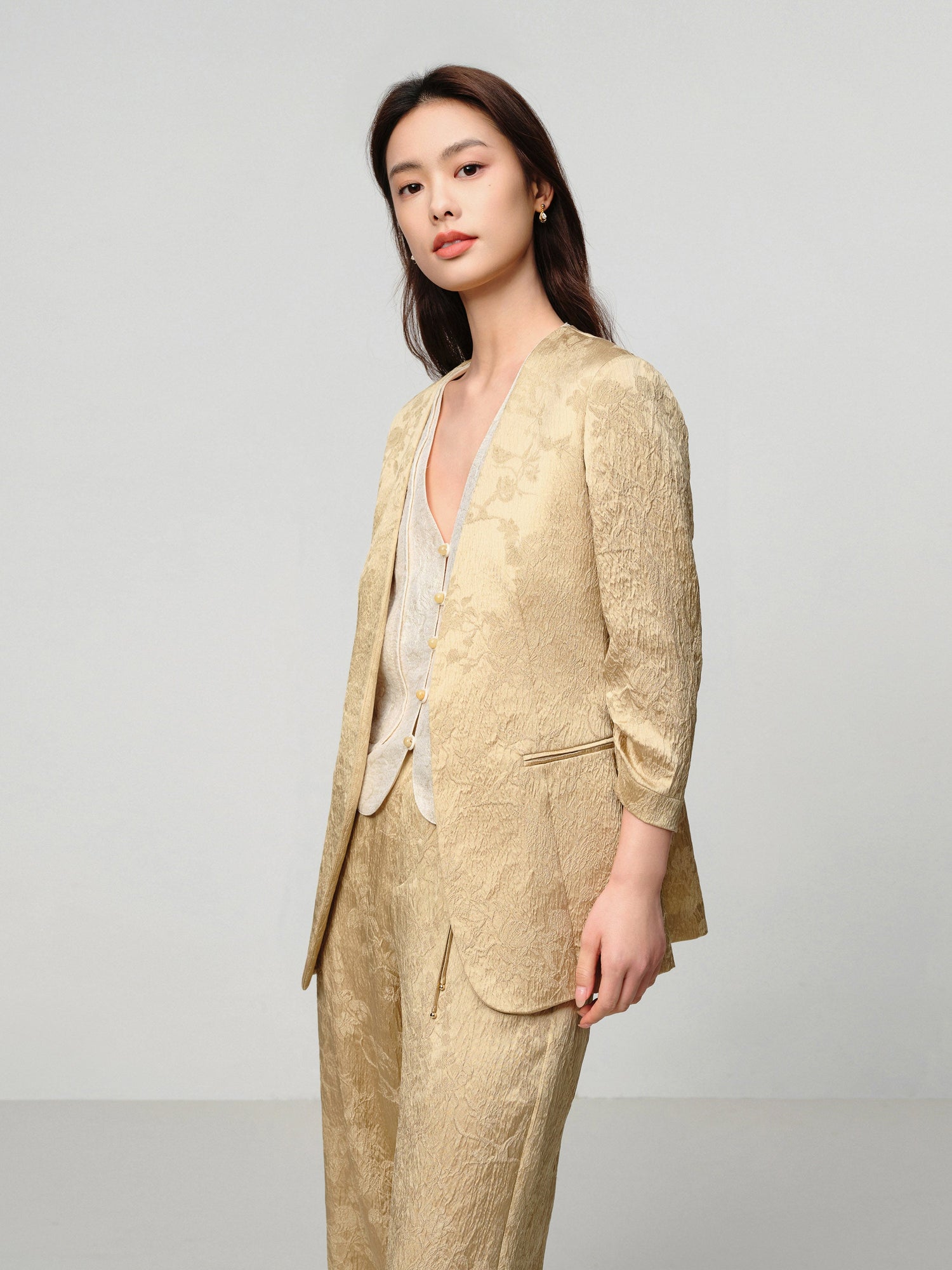 Mulberry Silk Jacquard 3/4 Sleeve Collarless Blazer | Khaki