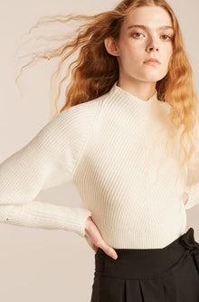 Backless Mock Neck | Poplin