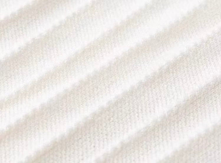 V-Neck Shirt | White