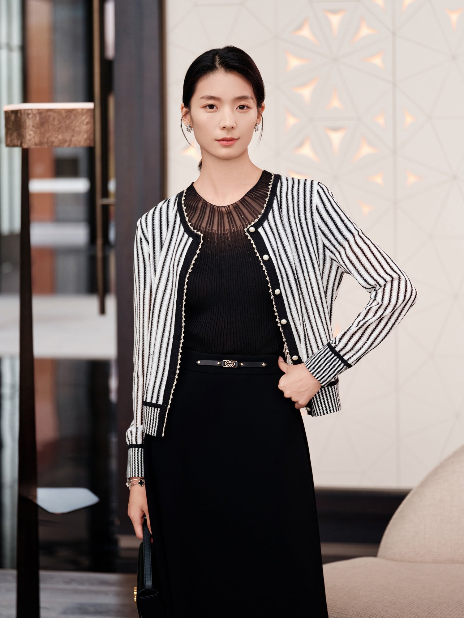 Classic Straight-Cut Mulberry Silk Knit Cardigan | White/Black