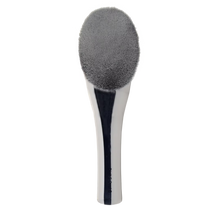 Digit Brush Oval 8 | Pearl