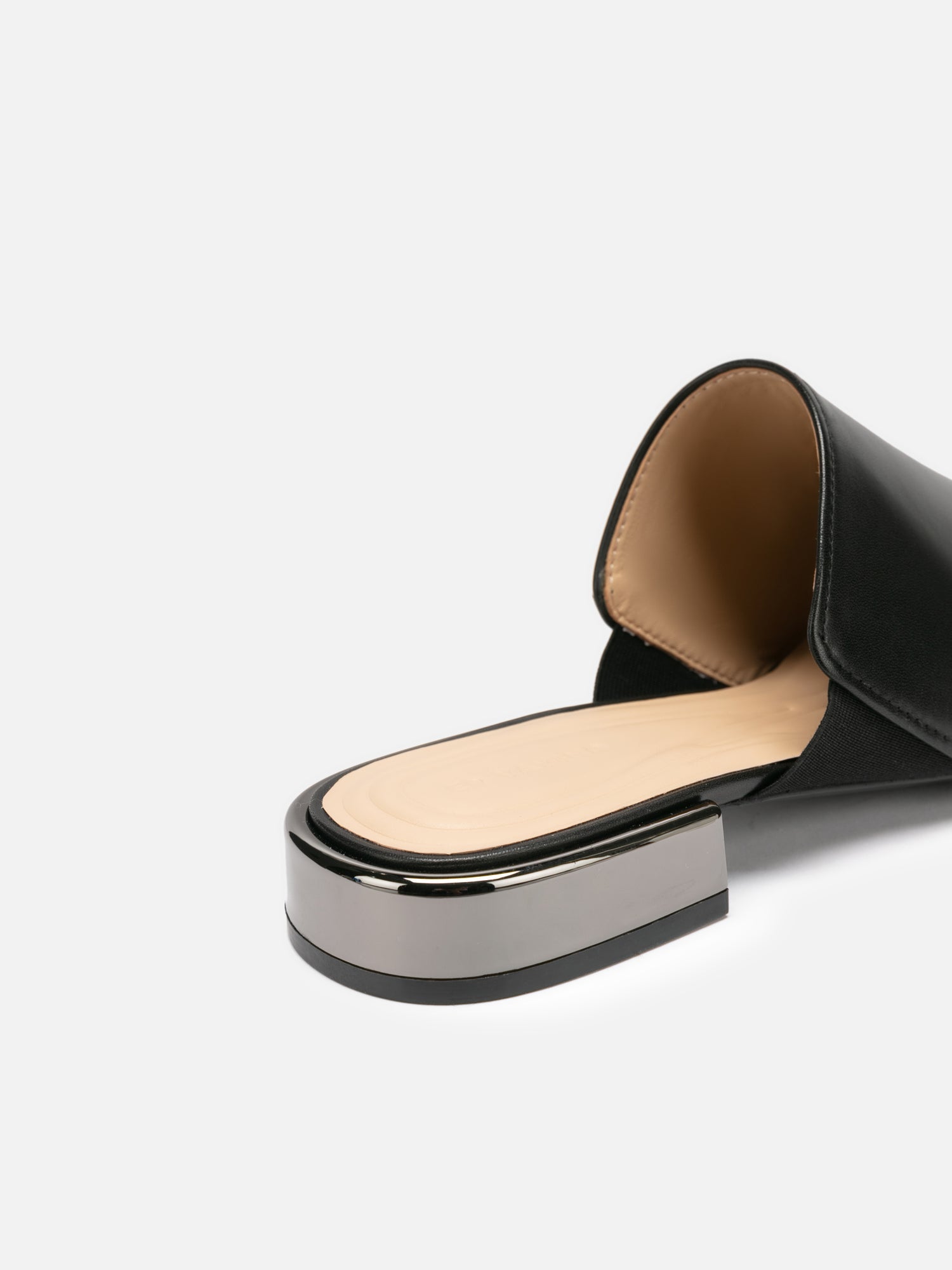 Low-Heel Mule Pointed Slippers | Black