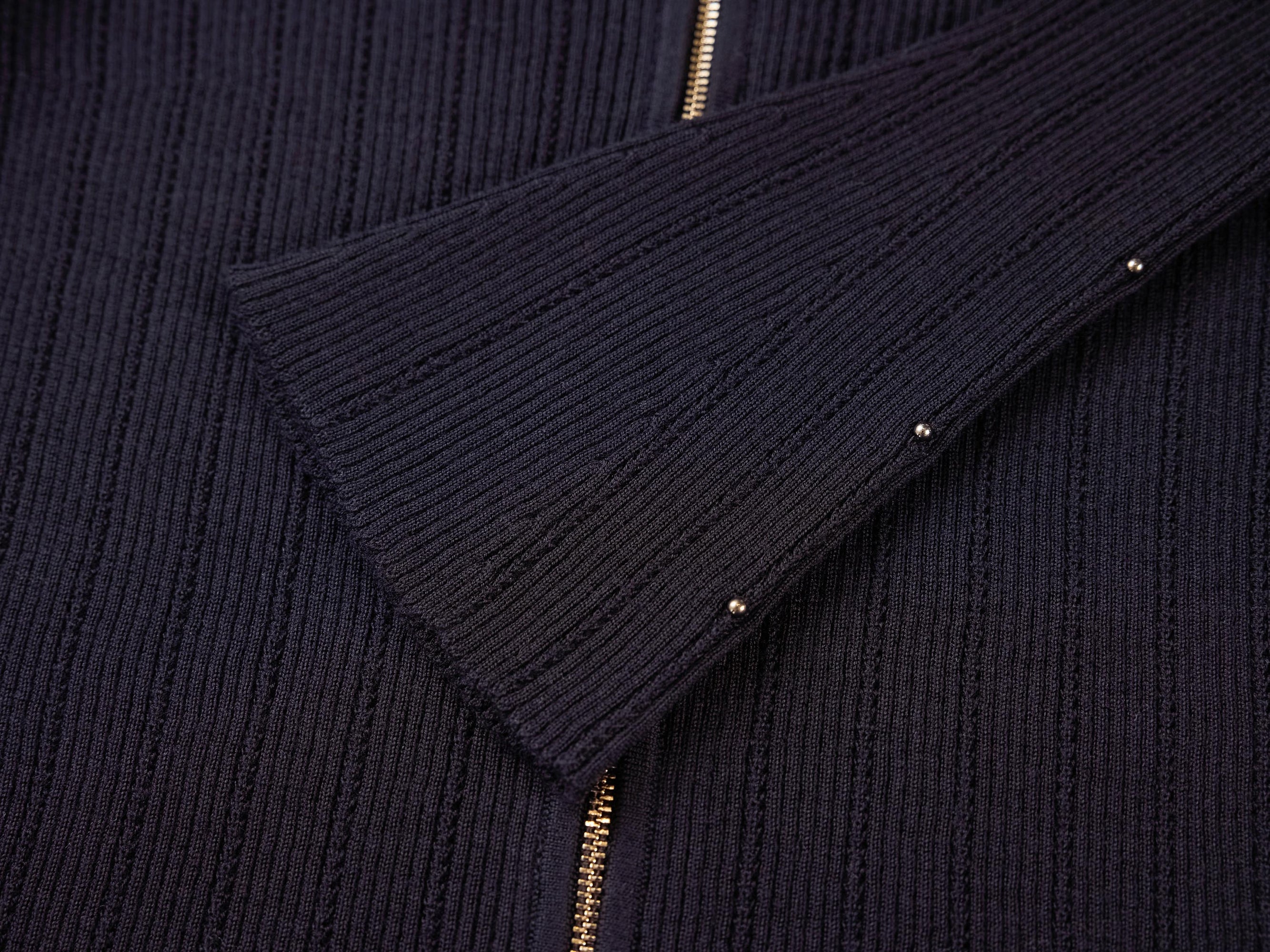 Top | Navy