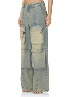 women's low rise wide leg cargo denim in mellow tint wash