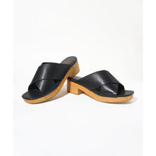 Amos Low Heel Clog Sandal | Black