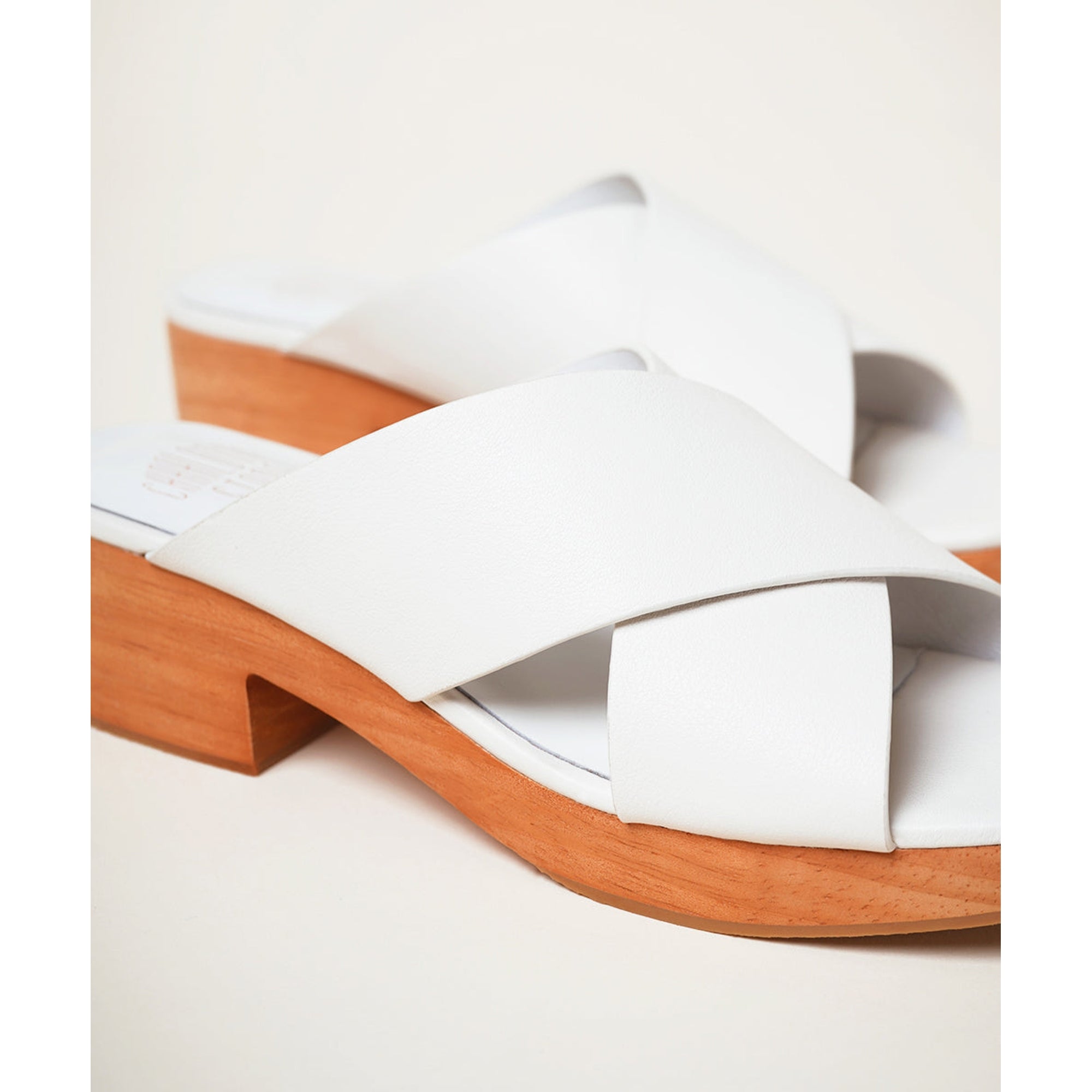 Amos Low Heel Clog Sandal | Latte