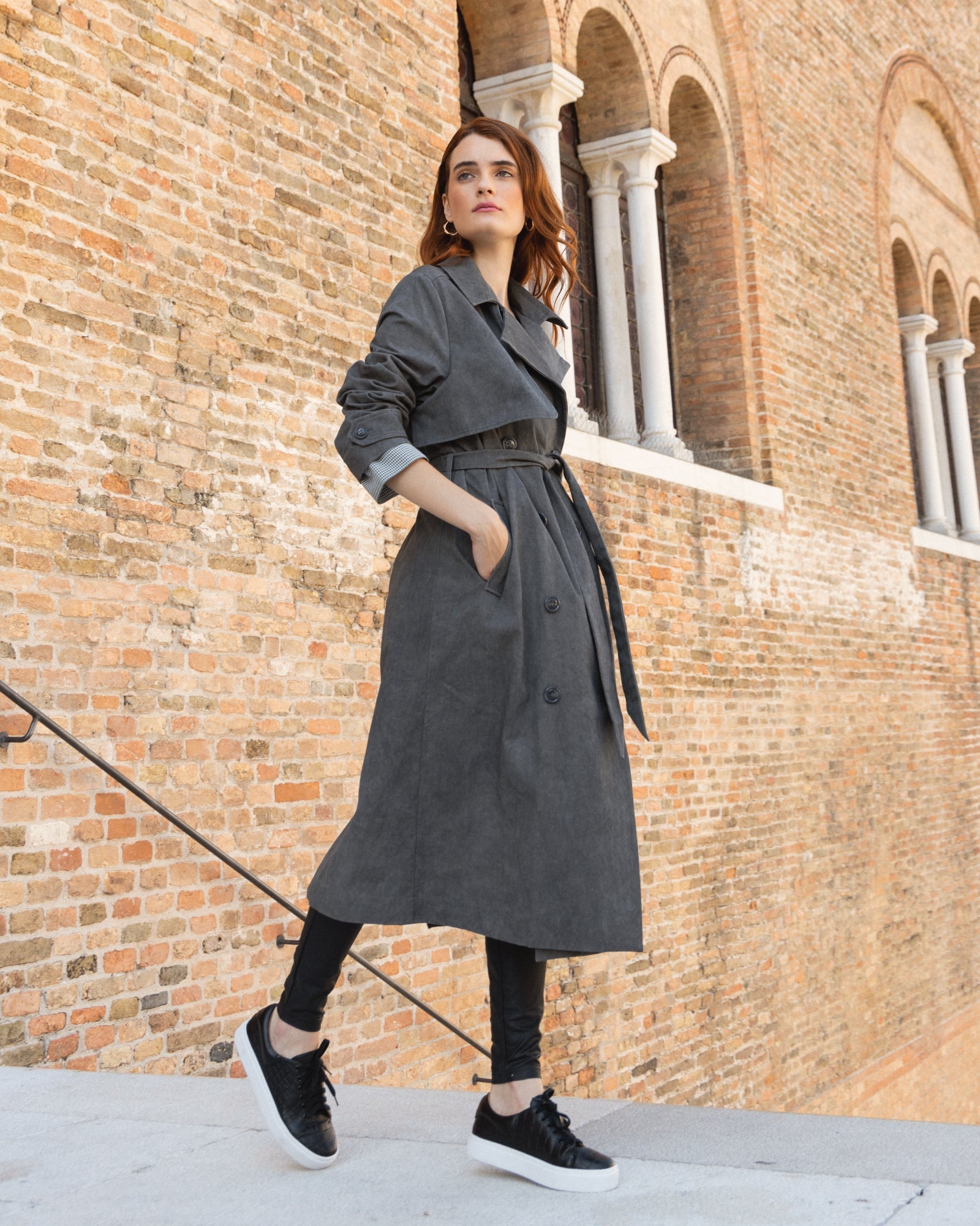 Empirical City Trench Coat | Women | Washed Black