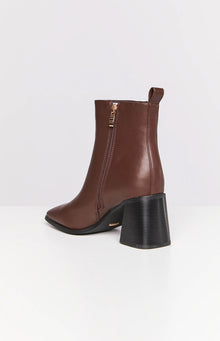 Billini Svea Ankle Boots | Brunette