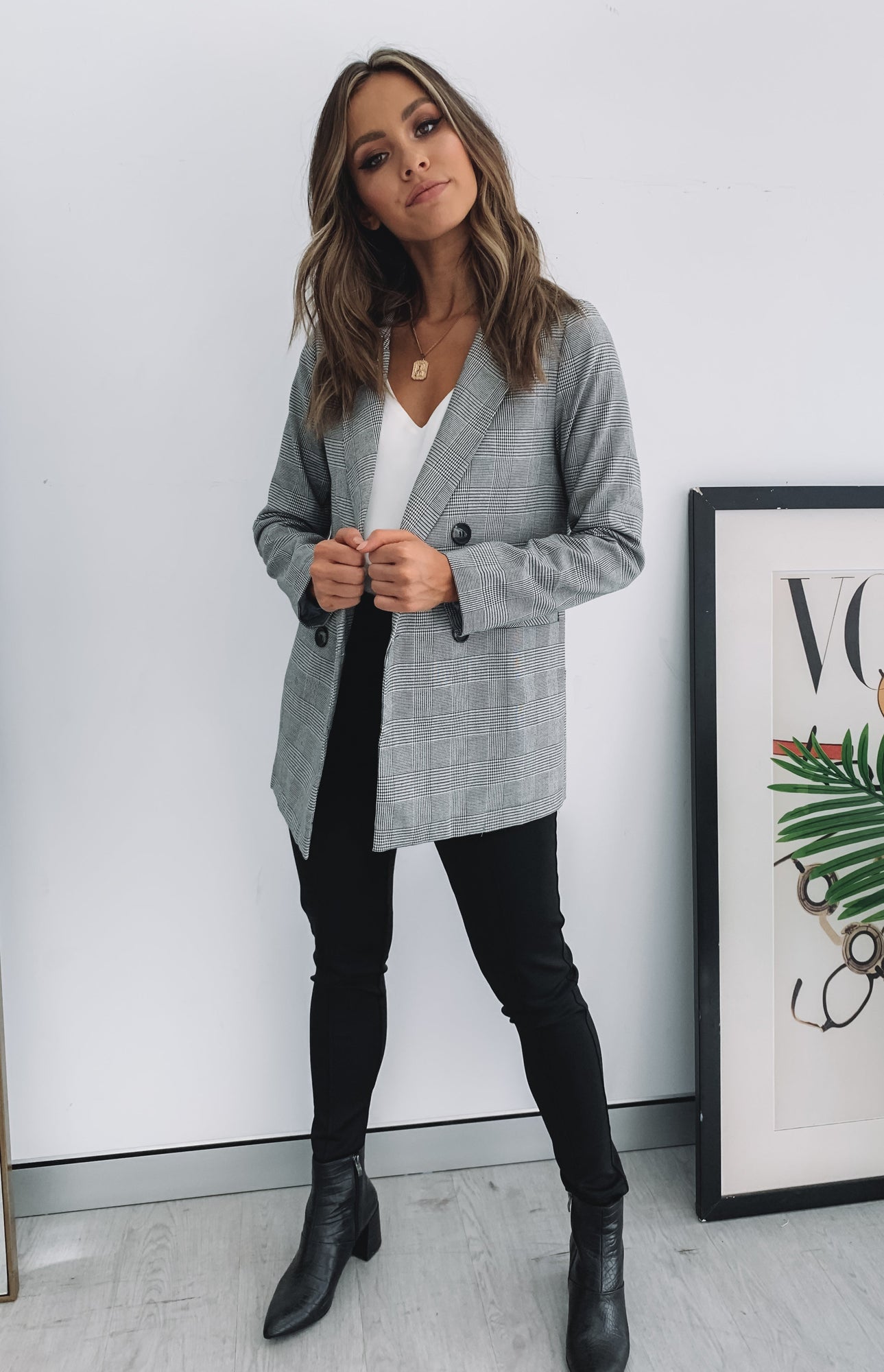 Grey and white Glen check double-breasted blazer with notched lapels and long sleeves, relaxed fit