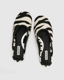 Womens | Chaos Pony Flat | Black/Zebra