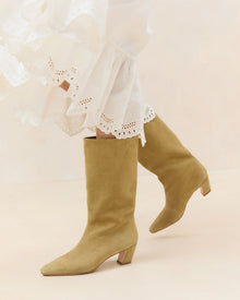 Color: Cargo