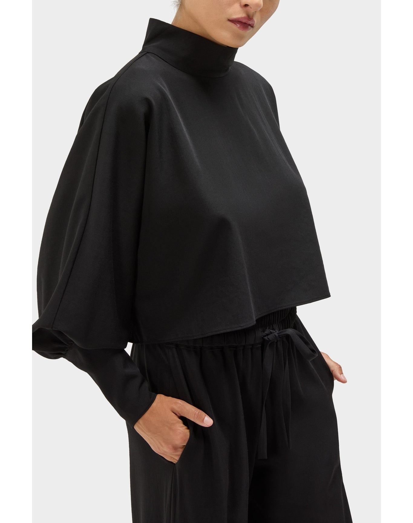 Carmenita Wool Mockneck Cropped Top | Black