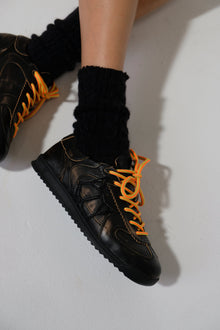 Womens | Exposuree Rub Off Alcohol Leather Sneaker | Black
