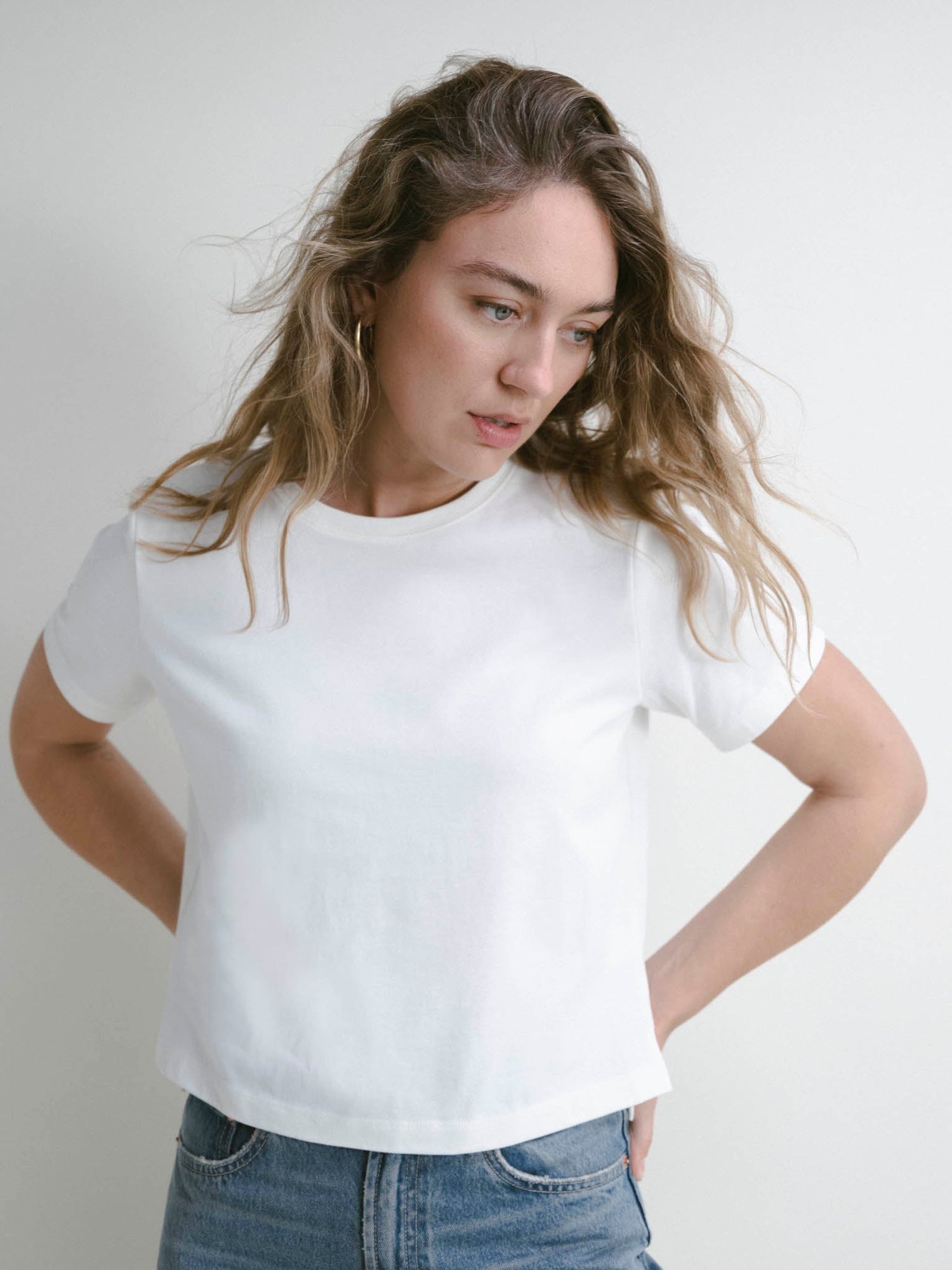 Lively Shoulder Tee | White