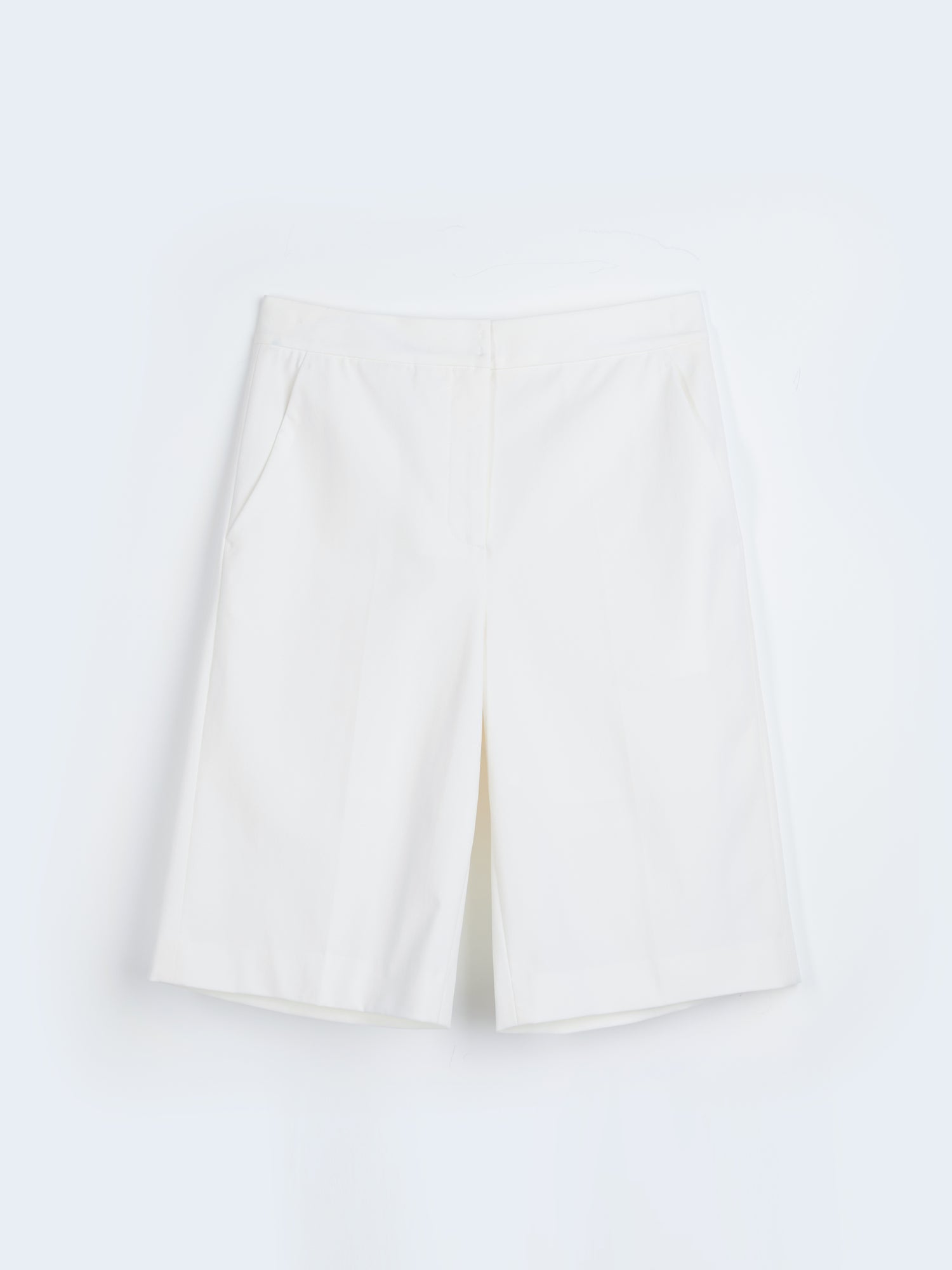 Shorts | White
