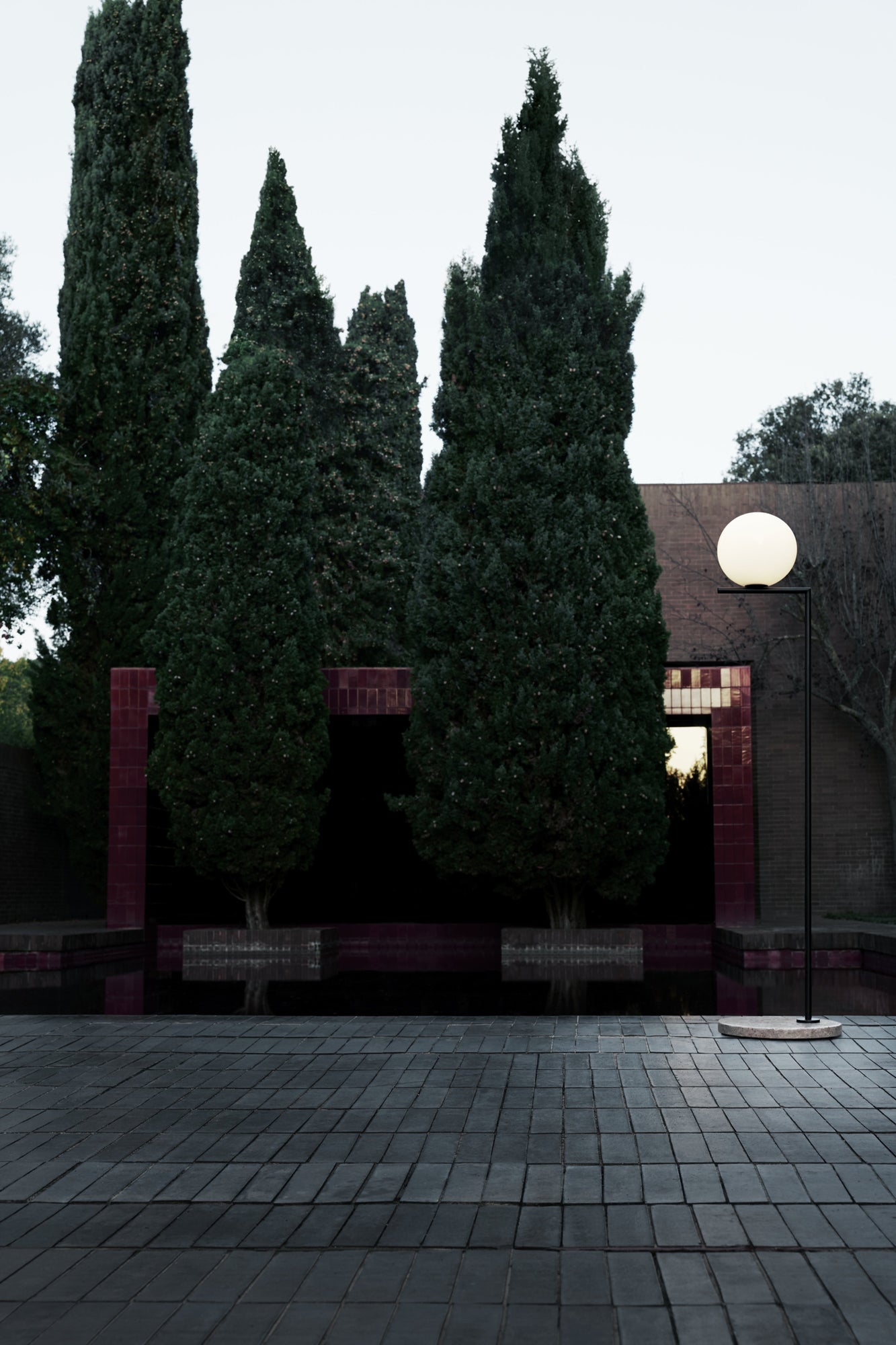 IC Outdoor Floor 2 Lava Black | Black