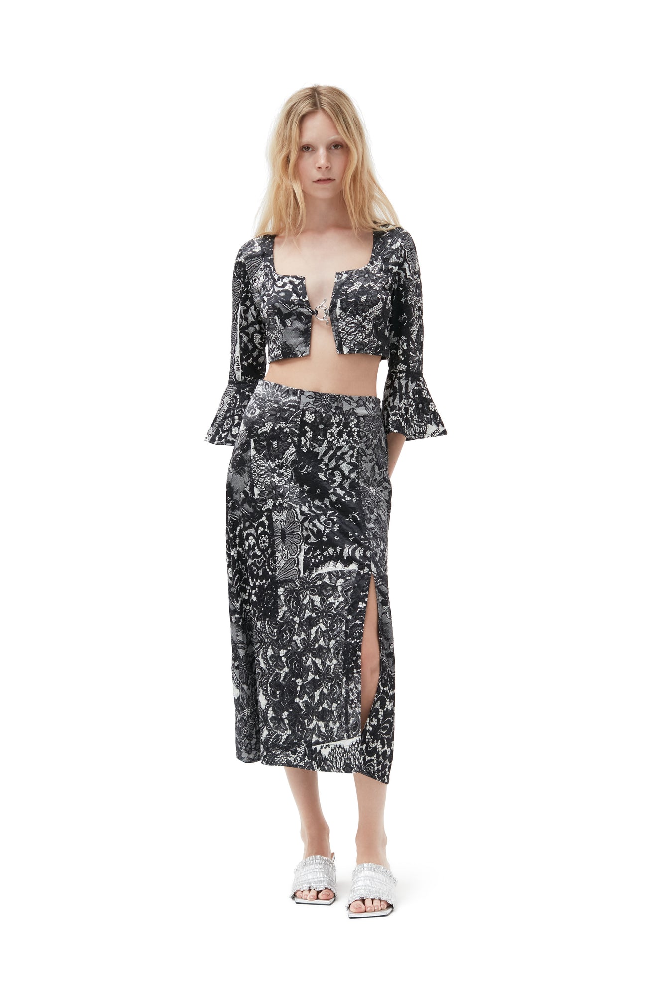 Crinkled Satin Cropped Blouse | Black