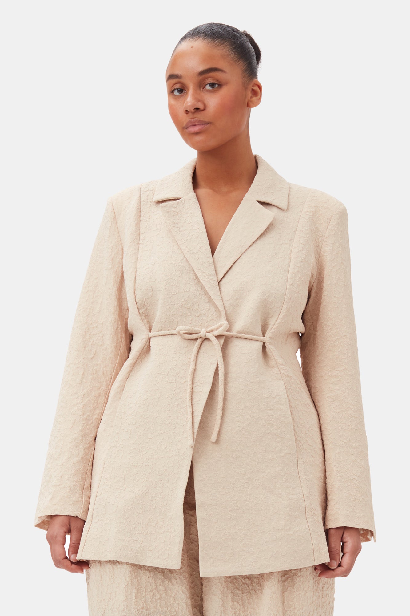 Textured Suiting Tie String Blazer | Oyster Gray