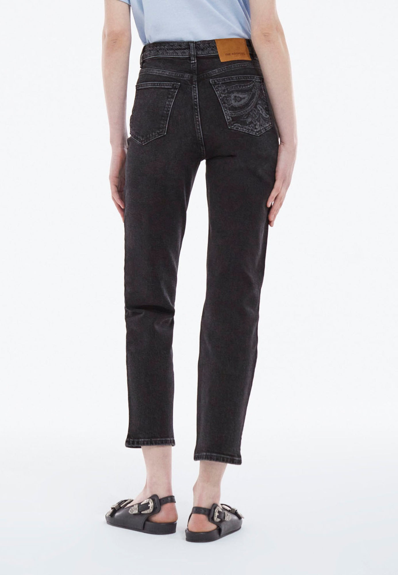 Cropped Straight Jeans | Women | Black Washed