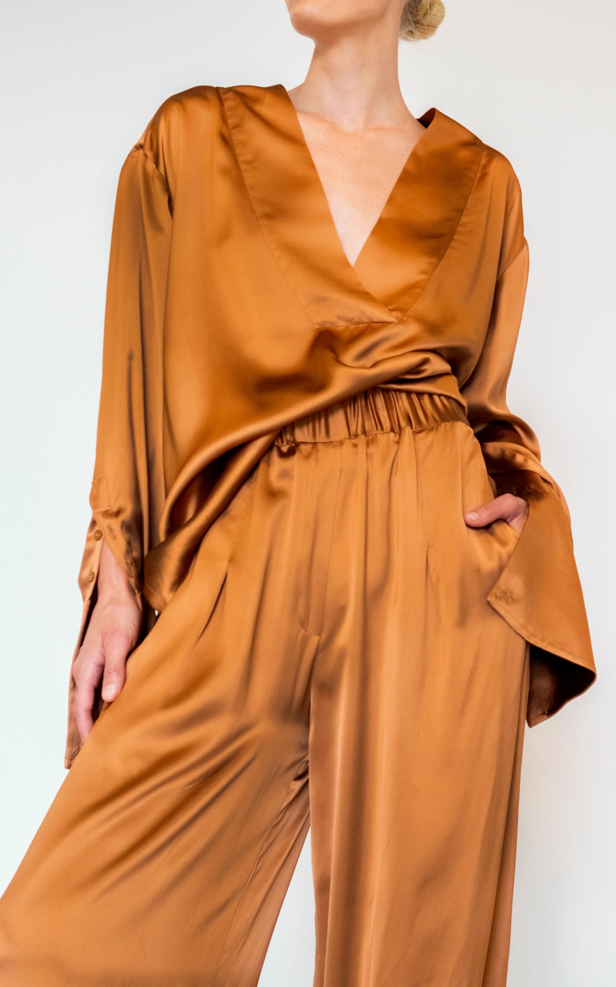 Flux Deep V Blouse | Ivory