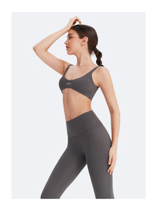 Form-Fitting Sports Bra | Gray