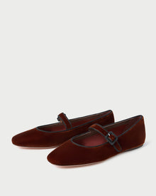 Color: Sienna/Black