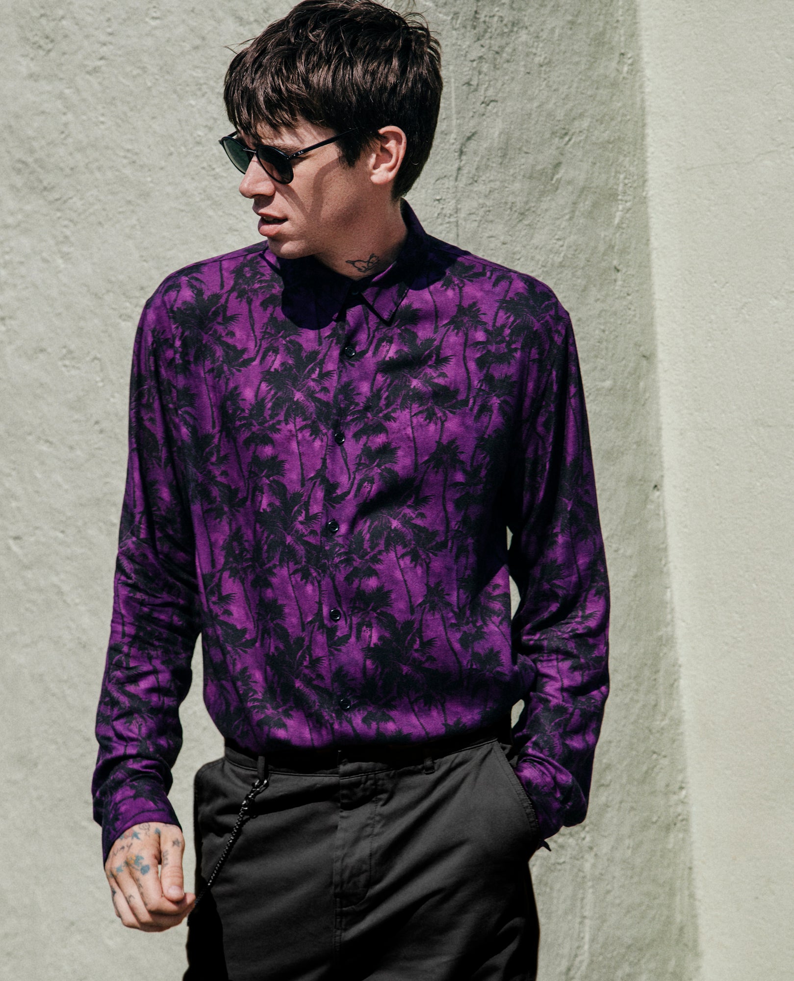 Relaxed-Fit And Cotton Shirt With Palm-Tree Print | Men | Black x Purple