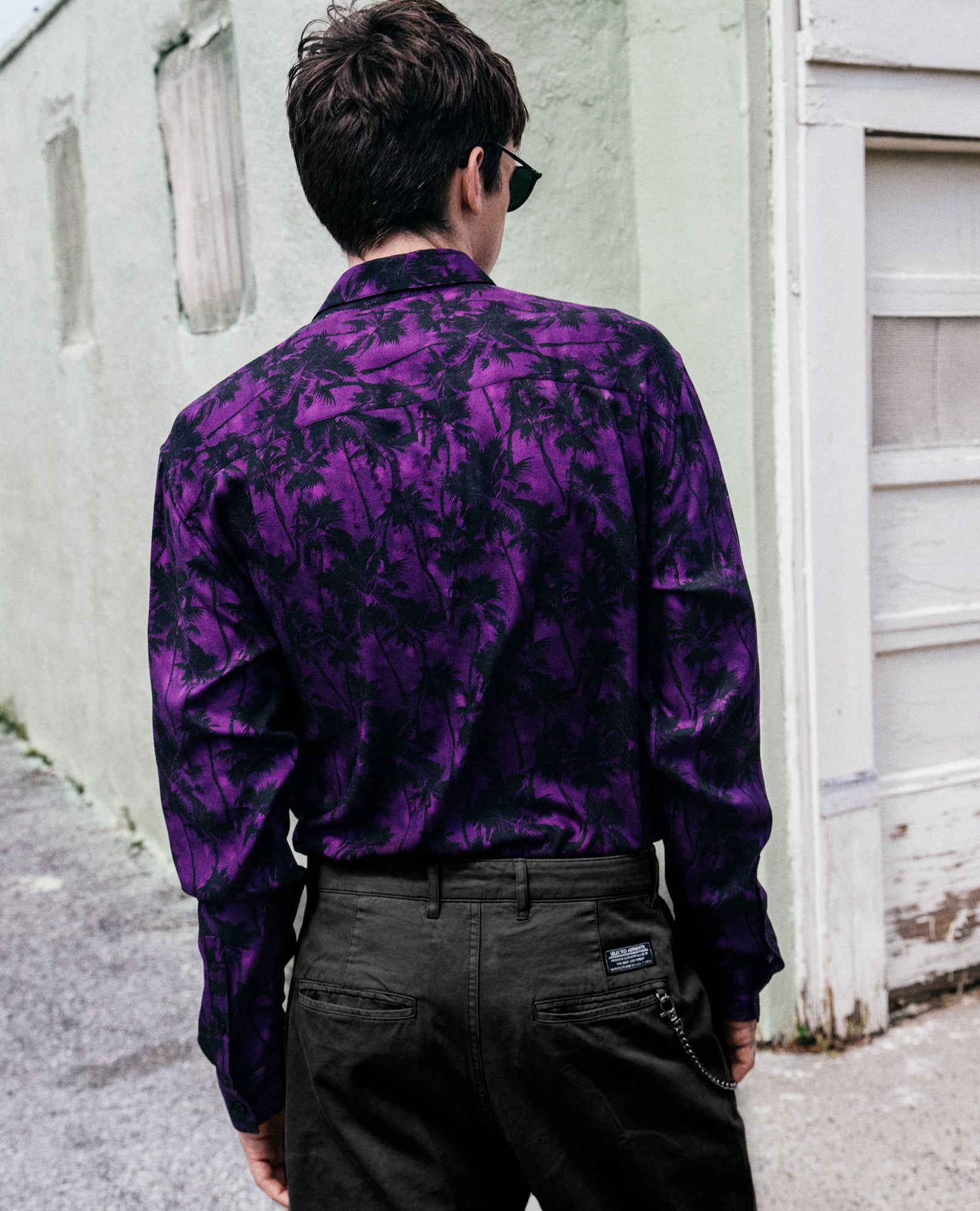 Relaxed-Fit And Cotton Shirt With Palm-Tree Print | Men | Black x Purple