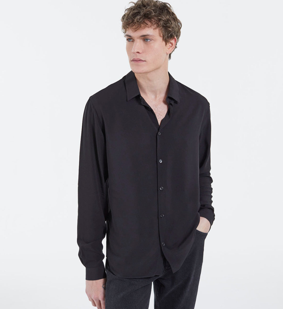 Classic-Collar Shirt | Men | Black