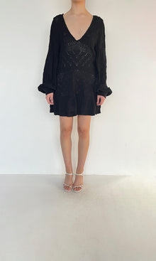 Womens | Inv Viscose Aztec Self Crepe V Neck Shot Dress | Black