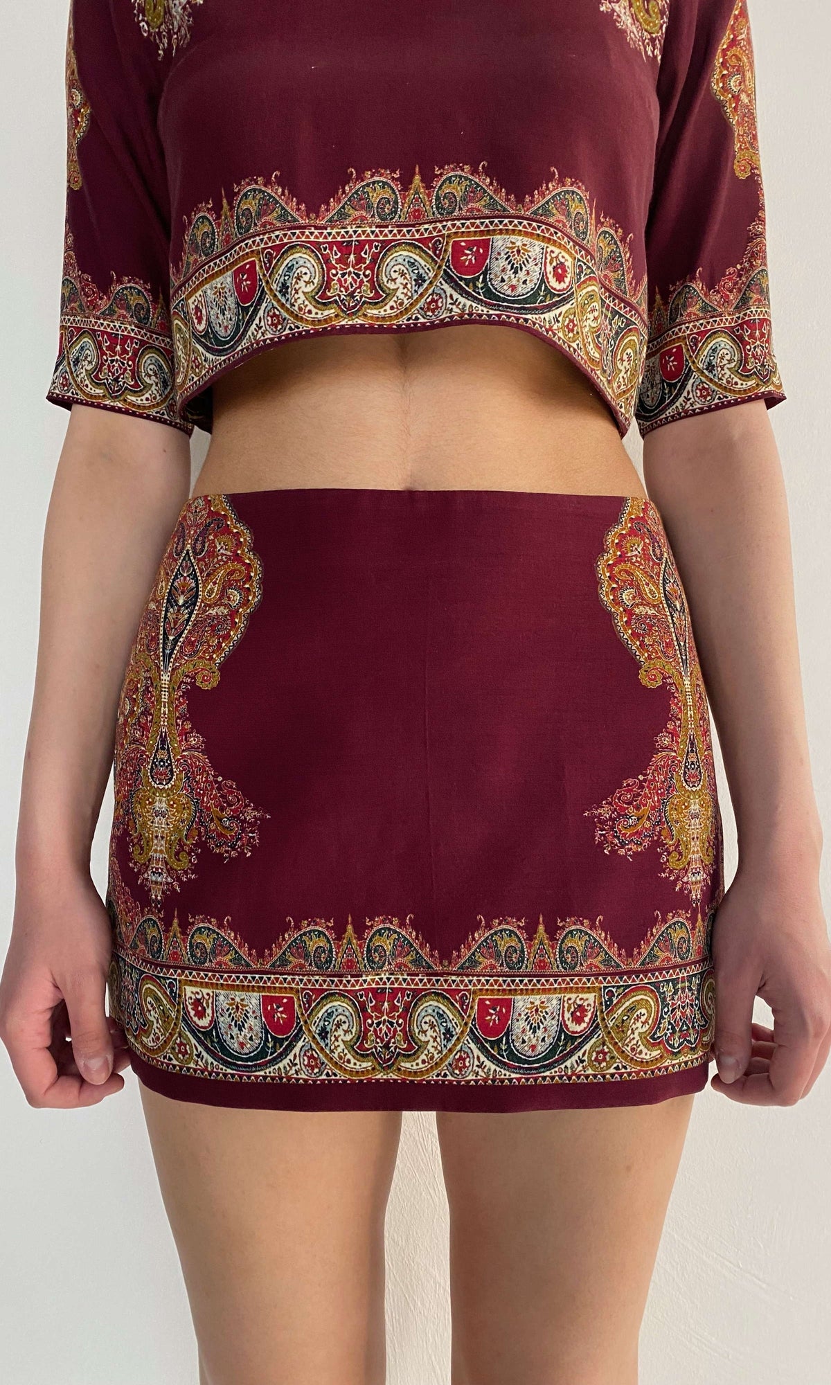 Hemant And Nandita | Shifa Viscose Heavy Crepe Mini Skirt | Burgundy