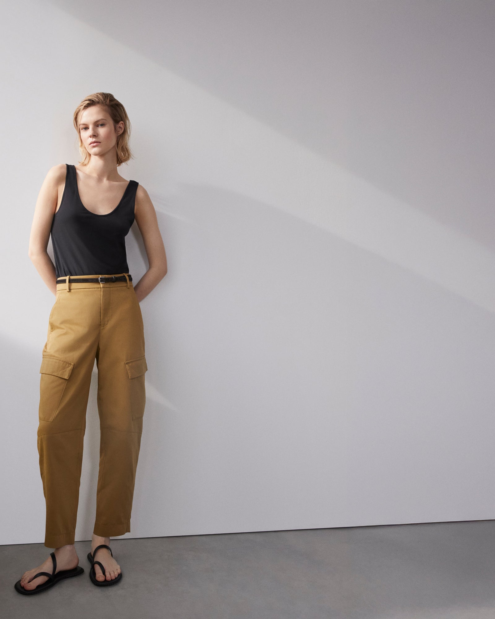 Another Tomorrow Curved Cargo Pant in Thyme – Cotton Women's Trousers