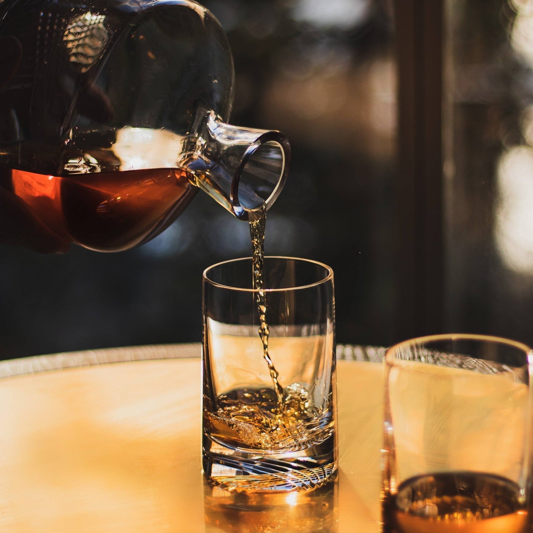 Alba Whisky Bottle - Short | Clear Crystal/Marble