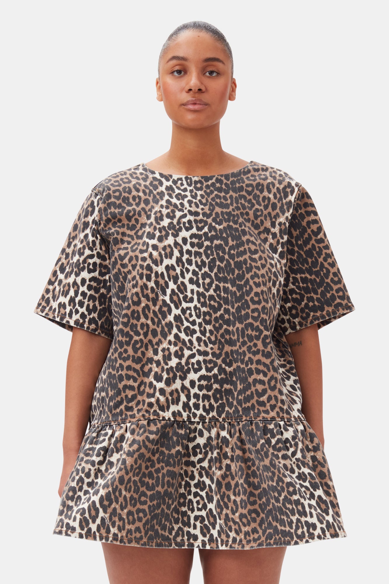 Print Denim Slip-On style Open-Back Mini Dress | Leopard