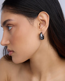 Dylan Micro Huggies earring - worn look | gold huggie earrings