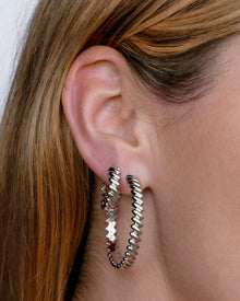 The Snake Chain Hoops | Silver