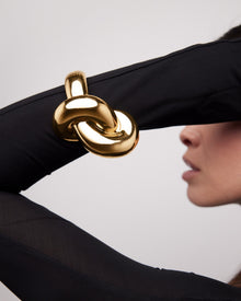 Knot Cuff bracelet - close-up detail | female gold bracelet