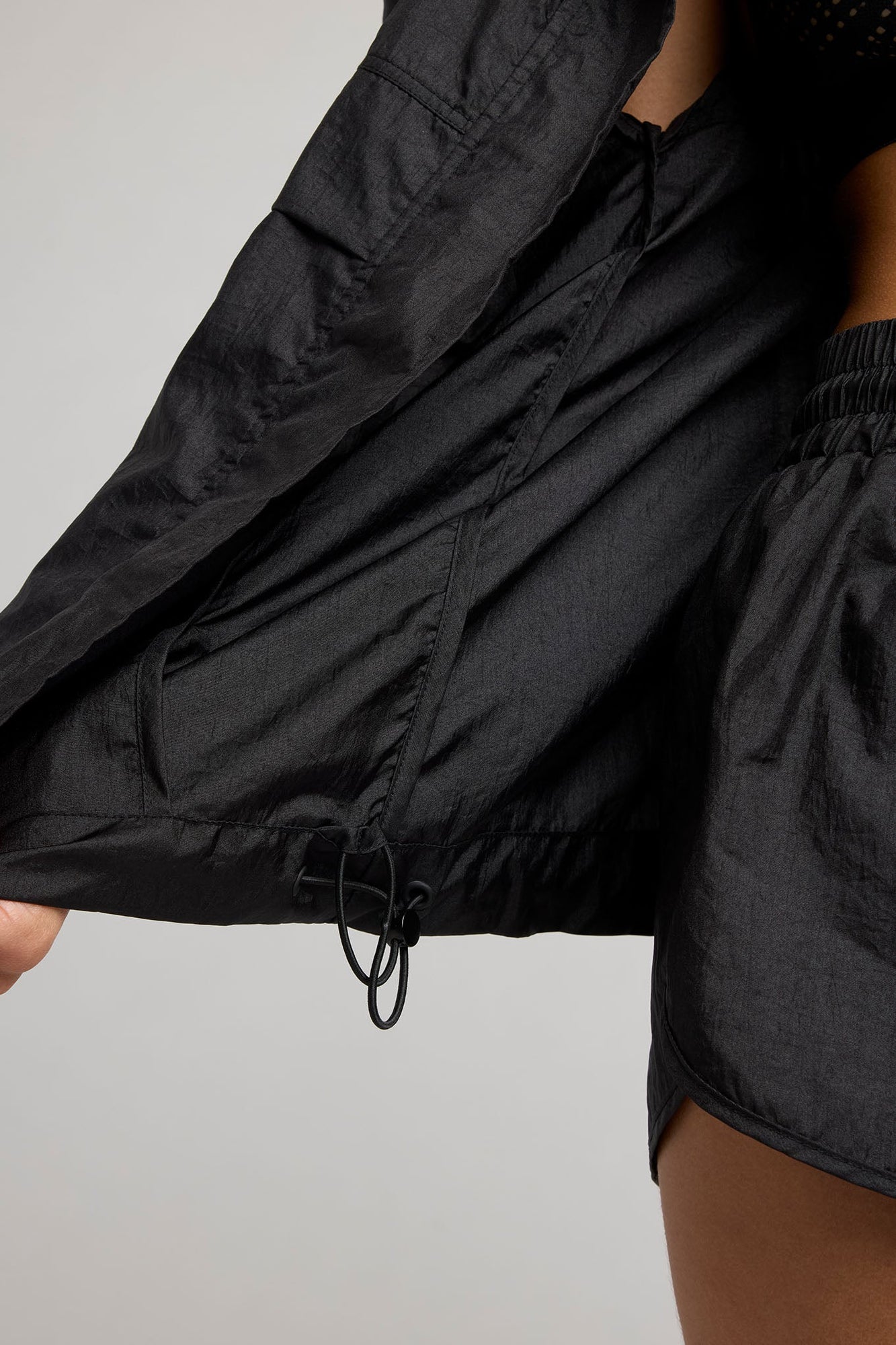 Parachute Zip Up | Black