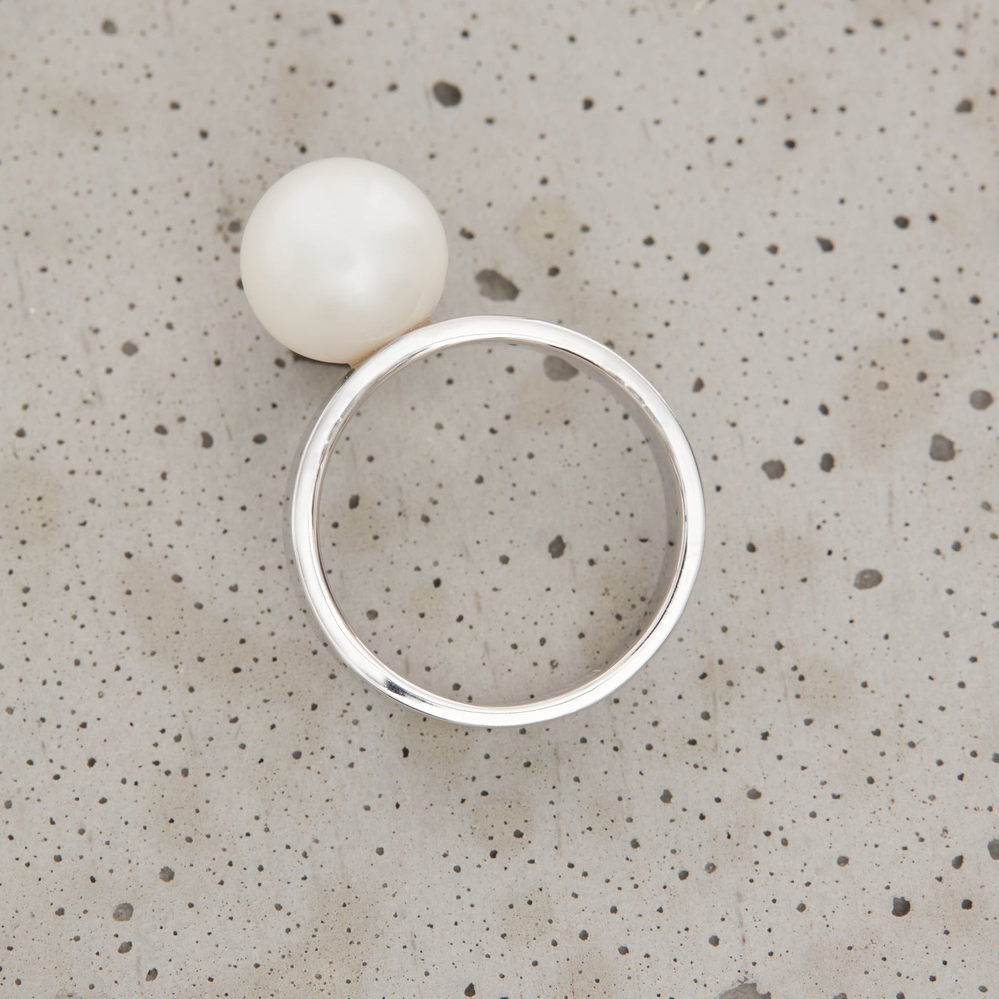 Elle Ring | Sterling Silver | Freshwater Pearls