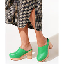 Marlo Chunky Platform Clog | Hot Mint