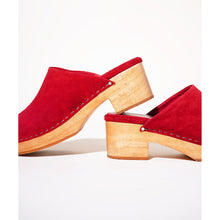 Martino Low Heel Wooden Clog | Chili