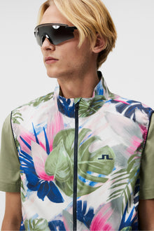 Men | Ash Light Packable Vest Print | Calypso Oil Green