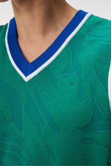 Men | Finely Knitted Vest | Proud Peacock